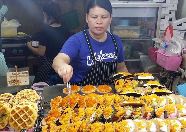 タイ屋台のおばちゃん